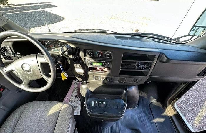 2016 Chevrolet 3500 Shuttle Bus - Image 26