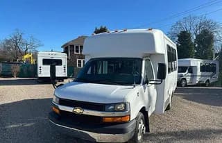2016 Chevrolet 3500 bus