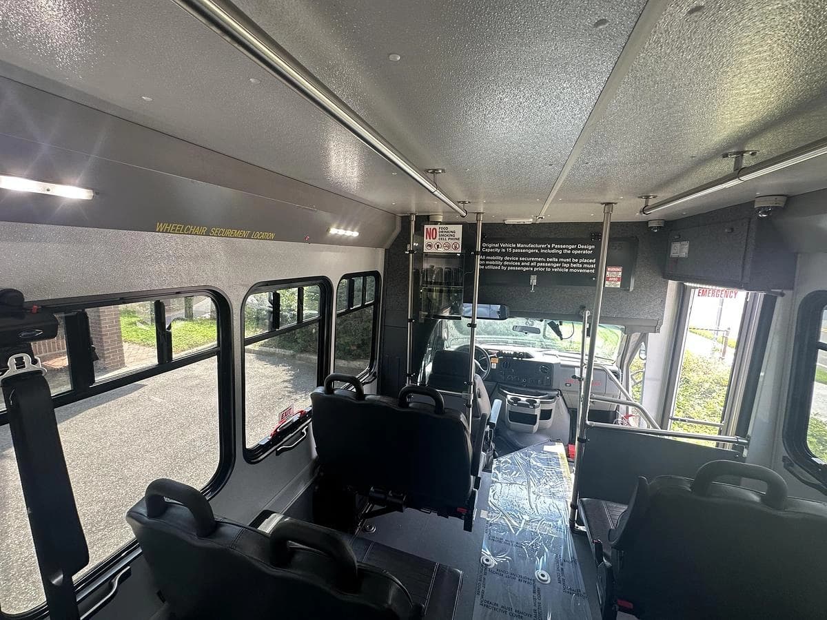 2017 Ford E450 ADA Shuttle Bus - Image 36
