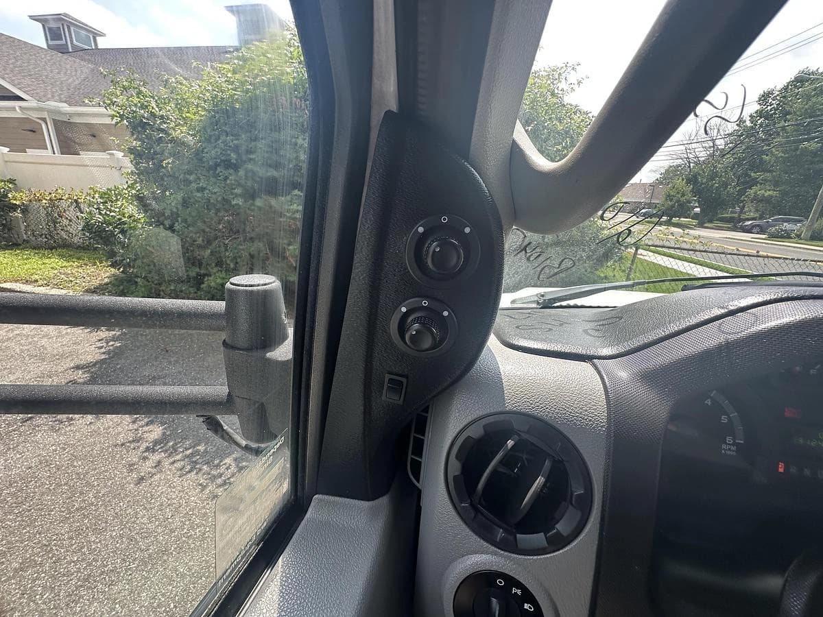 2017 Ford E450 ADA Shuttle Bus - Image 39