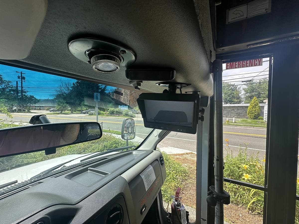 2017 Ford E450 ADA Shuttle Bus - Image 7