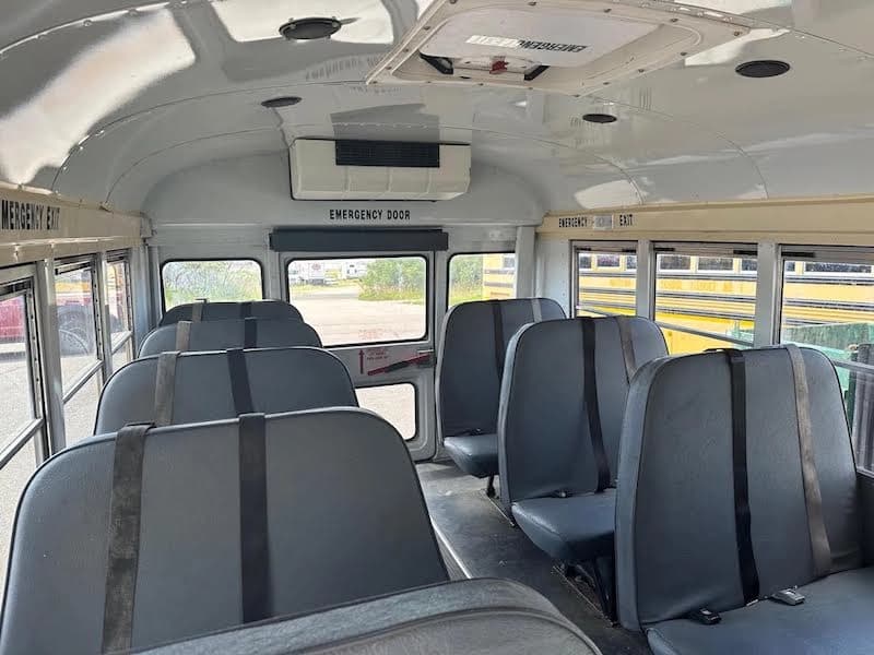 2007 Chevrolet Midbus Mini School Bus - Image 4