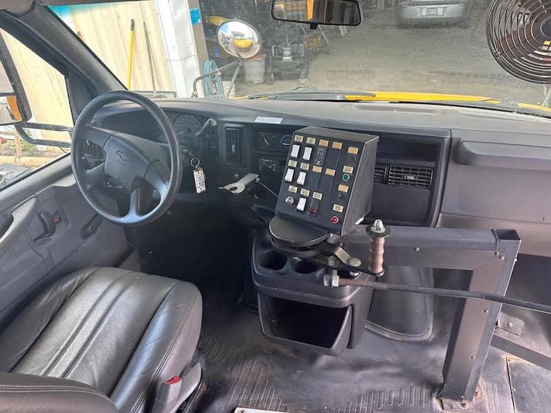 2007 Chevrolet Midbus Mini School Bus - Image 5