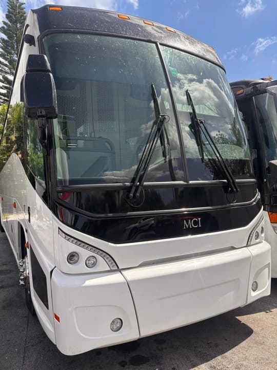 2016 MCI J4500 Detention Coach Bus - Image 1
