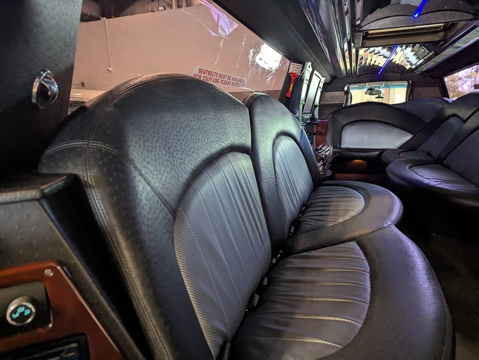 2009 Executive Coach Builders Suburbalade SUV Stretch - Image 15