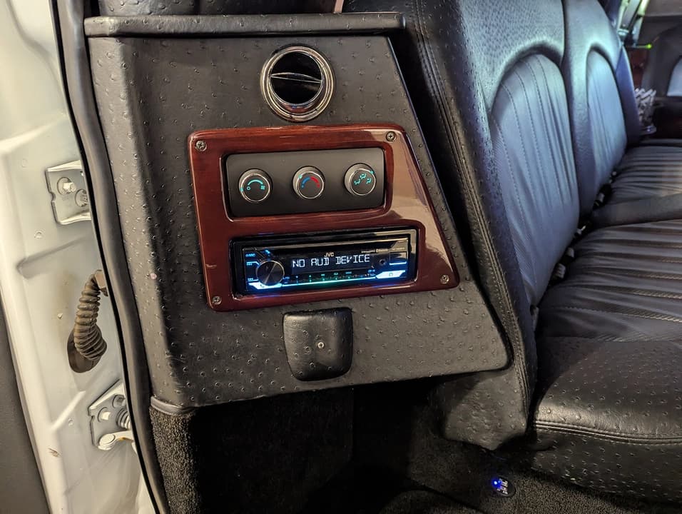 2009 Executive Coach Builders Suburbalade SUV Stretch - Image 16