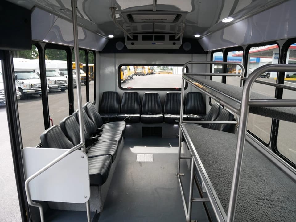 2019 ElDorado Aerotech Shuttle Bus - Image 6