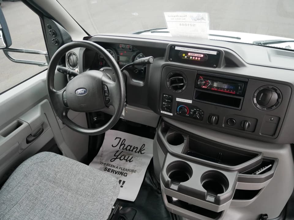 2018 Ford E450 Starcraft Shuttle Bus - Image 5