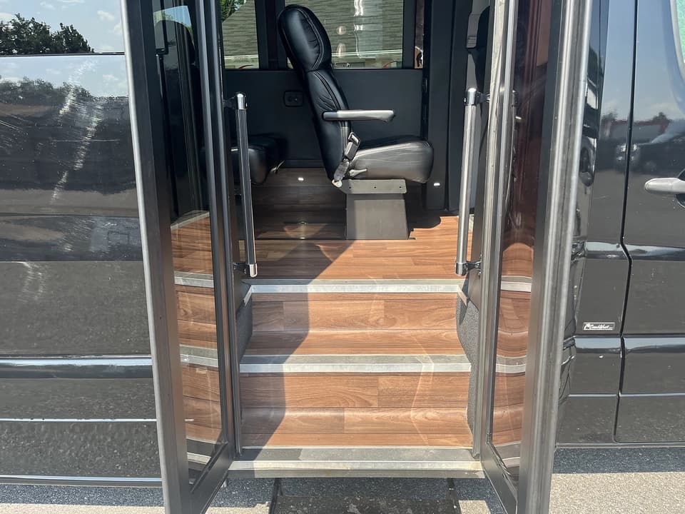 2015  Mercedes Benz Sprinter Battisti Customs - Image 7