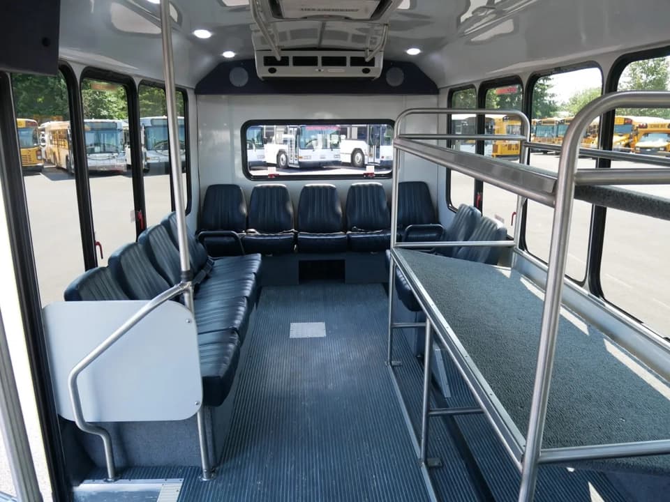 2016 ElDorado Aerotech Shuttle Bus - Image 6