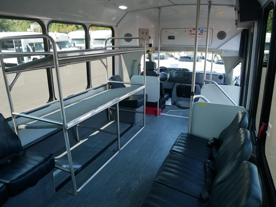 2016 ElDorado Aerotech Shuttle Bus - Image 8
