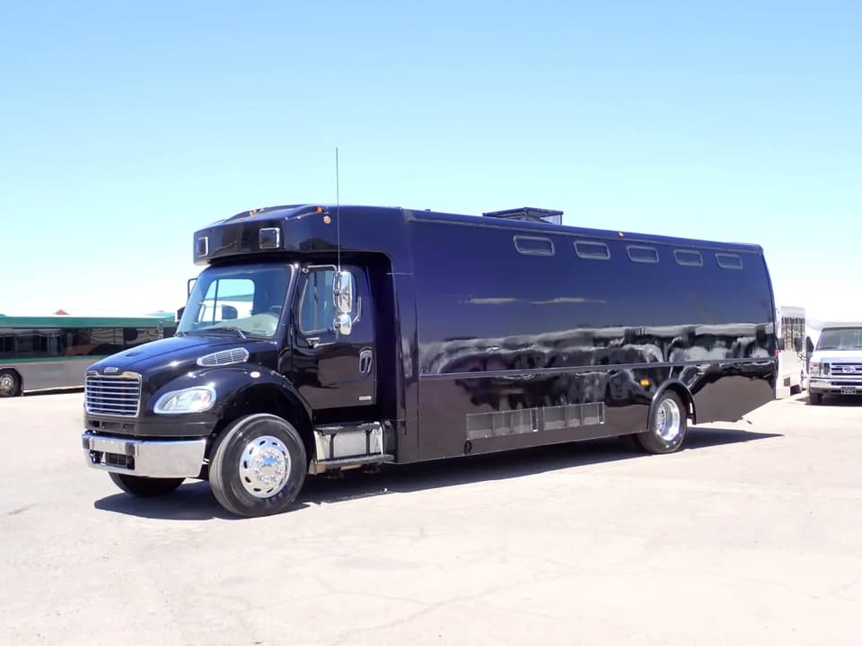 2009 Turtle Top Odyssey XL Prison Bus - Image 3