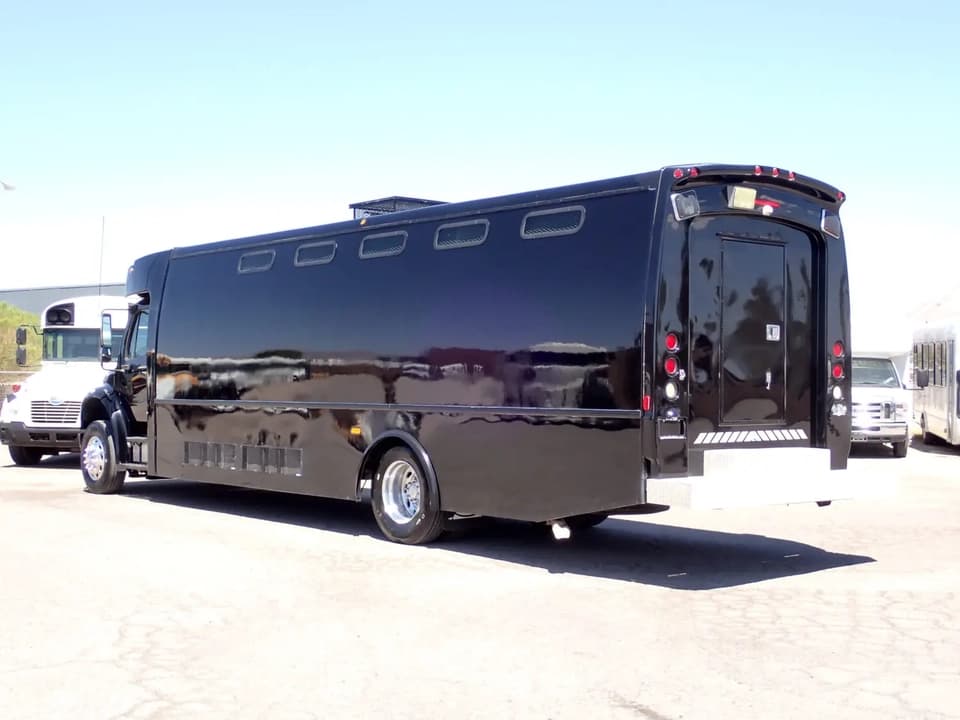 2009 Turtle Top Odyssey XL Prison Bus - Image 5