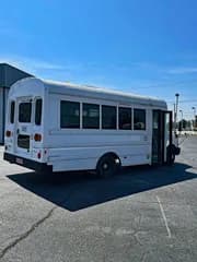 2013 Chevrolet Starcraft bus