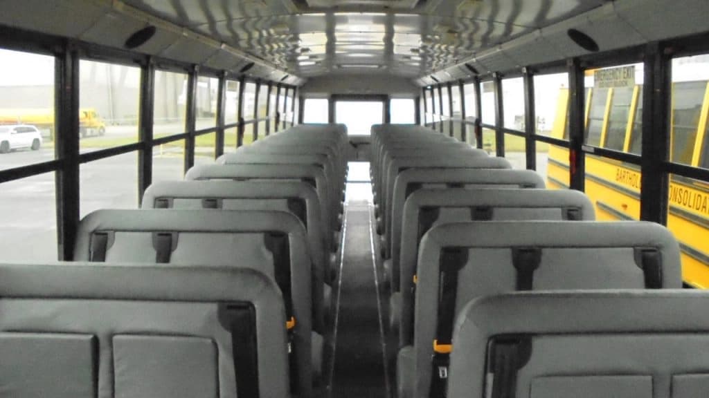 2015 Freightliner Thomas School Bus - Image 2