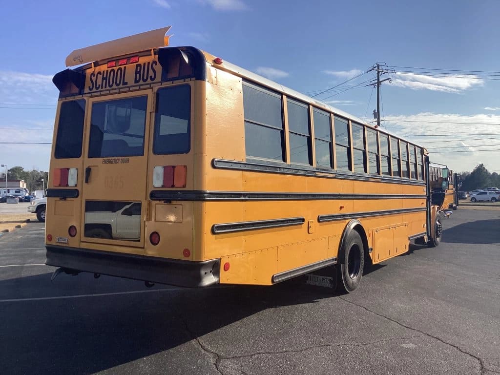 2015 Freightliner Thomas School Bus - Image 1