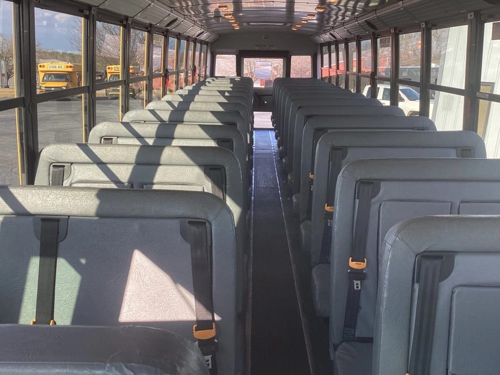 2015 Freightliner Thomas School Bus - Image 2