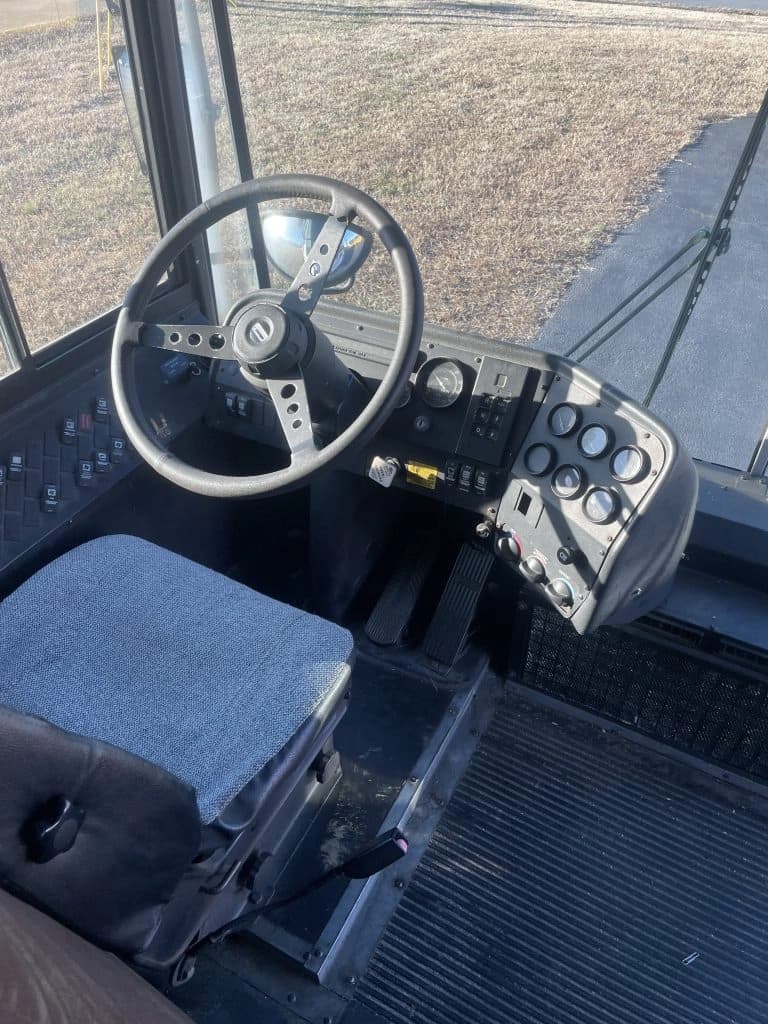 1999 Thomas Saf T Liner MVP Activity Bus - Image 4