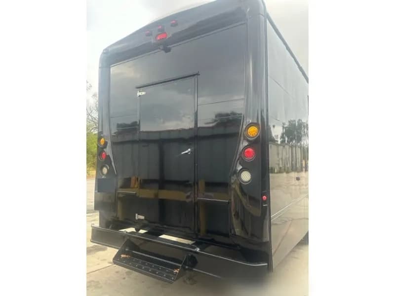 2014 Glaval Apollo Shuttle Bus - Image 2