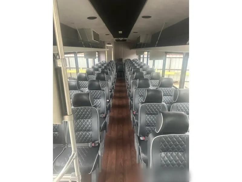 2014 Glaval Apollo Shuttle Bus - Image 4