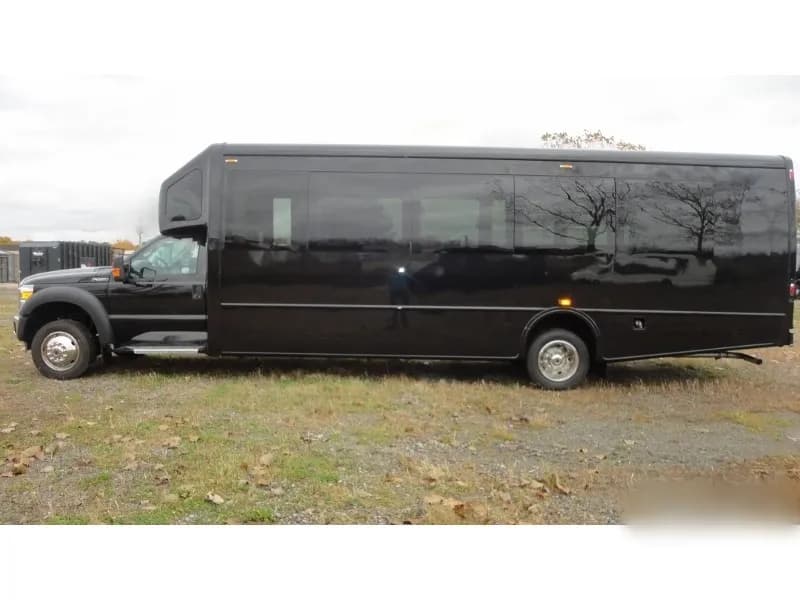 2014 Ford F-550 Party Bus - Image 3