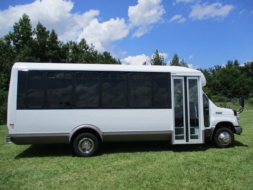 2014 Ford E450 Eldorado National Aerotec Shuttle Bus - Image 2