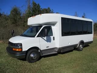 2015 Chevrolet G4500 bus