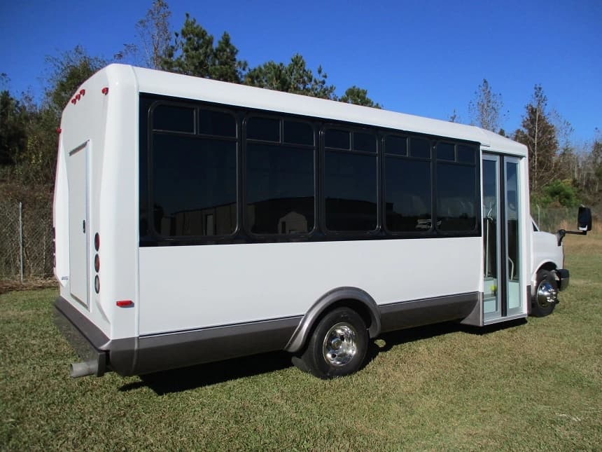 2015 Chevrolet G4500 Eldorado National Aerotec Shuttle Bus - Image 6
