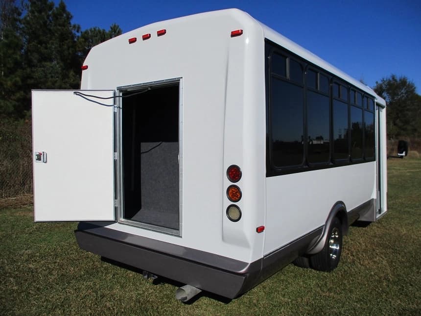 2015 Chevrolet G4500 Eldorado National Aerotec Shuttle Bus - Image 10