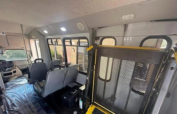 2015 Ford E350 Non-CDL ADA Shuttle Bus - Image 22