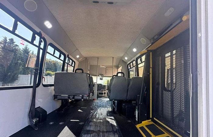 2015 Ford E350 Non-CDL ADA Shuttle Bus - Image 8