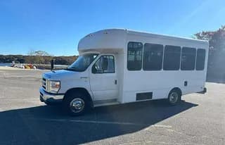 2016 Ford E-350 bus
