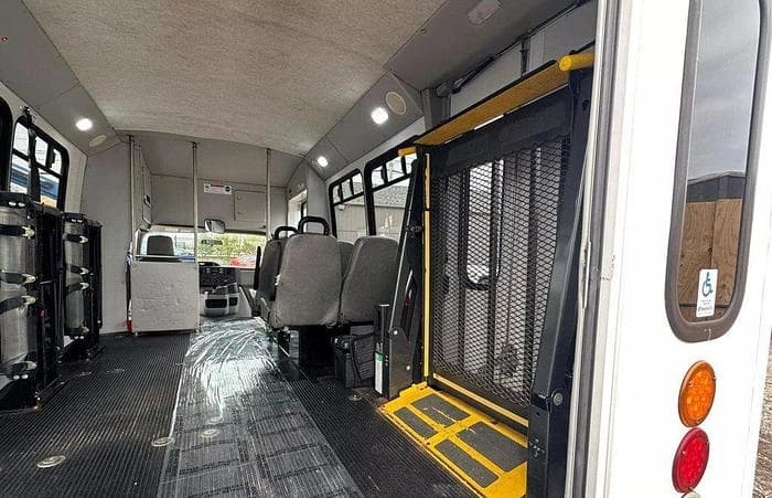 2015 Ford E350 Non-CDL ADA Shuttle Bus - Image 8