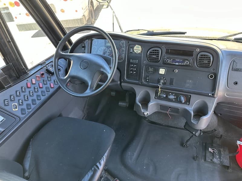 2010 Freightliner Thomas School Bus - Image 7