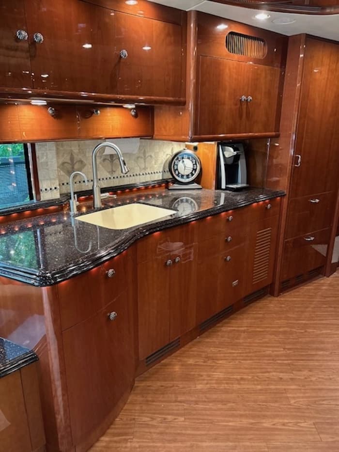 2005 Prevost Liberty Elegant Lady H3-45 Motorcoach Conversion - Image 14