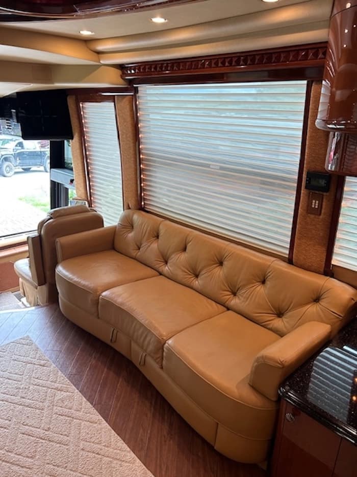 2005 Prevost Liberty Elegant Lady H3-45 Motorcoach Conversion - Image 17