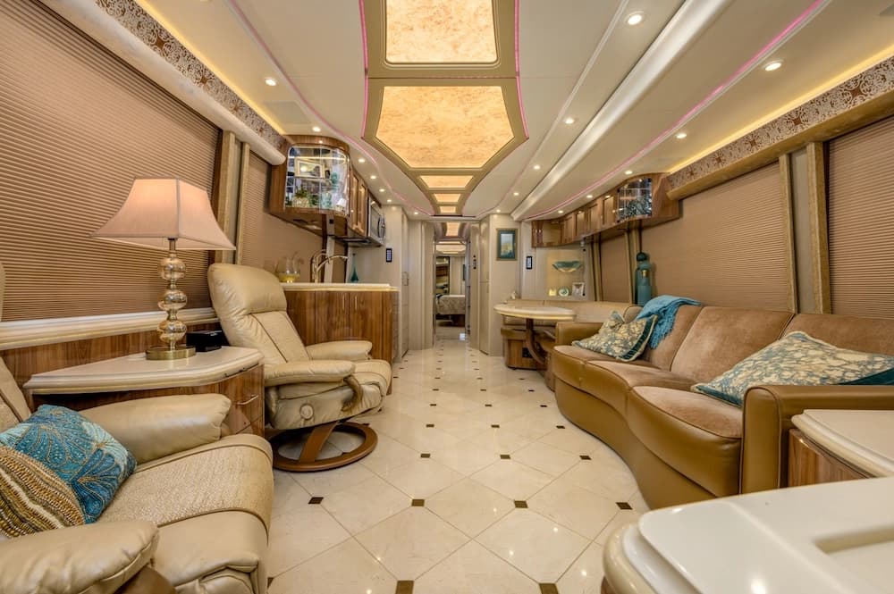 2019 Prevost Marathon H3-45 Motorcoach Conversion - Image 2