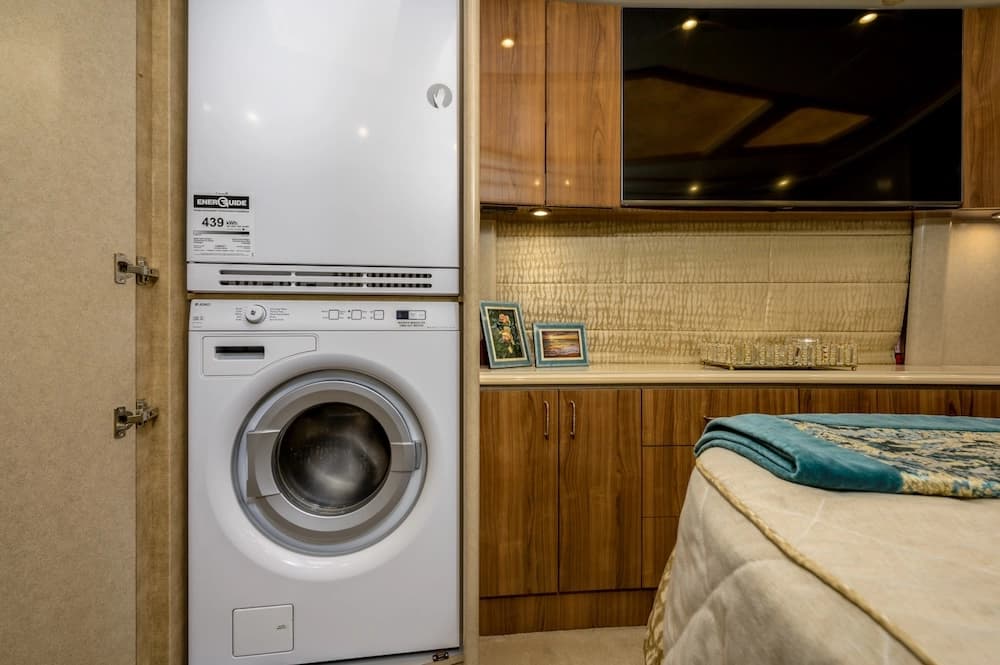2019 Prevost Marathon H3-45 Motorcoach Conversion - Image 19