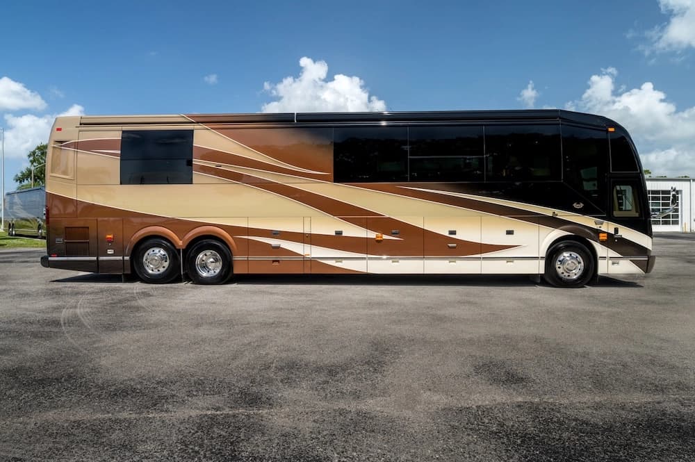 2019 Prevost Marathon H3-45 Motorcoach Conversion - Image 30