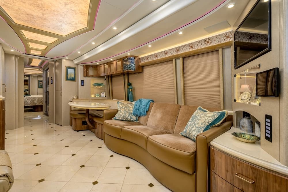 2019 Prevost Marathon H3-45 Motorcoach Conversion - Image 4