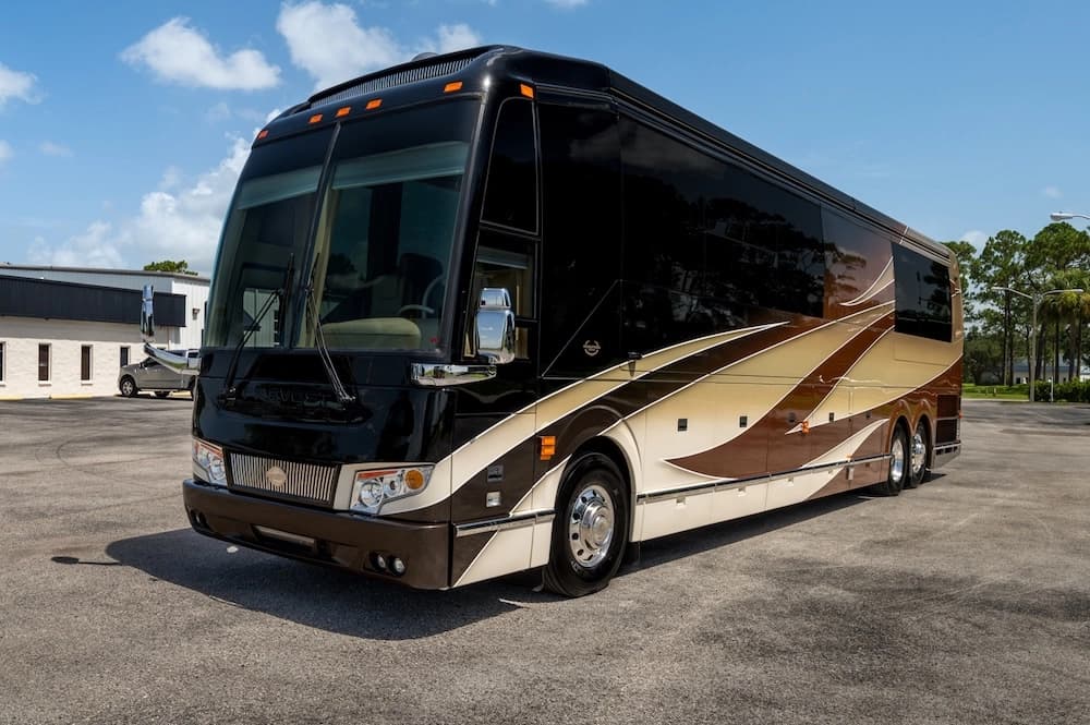 2019 Prevost Marathon H3-45 Motorcoach Conversion - Image 35