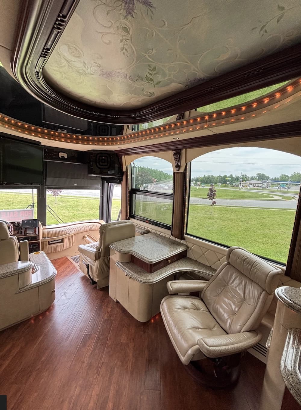 2001 Prevost Liberty Elegant Lady XLII Motorcoach Conversion - Image 20