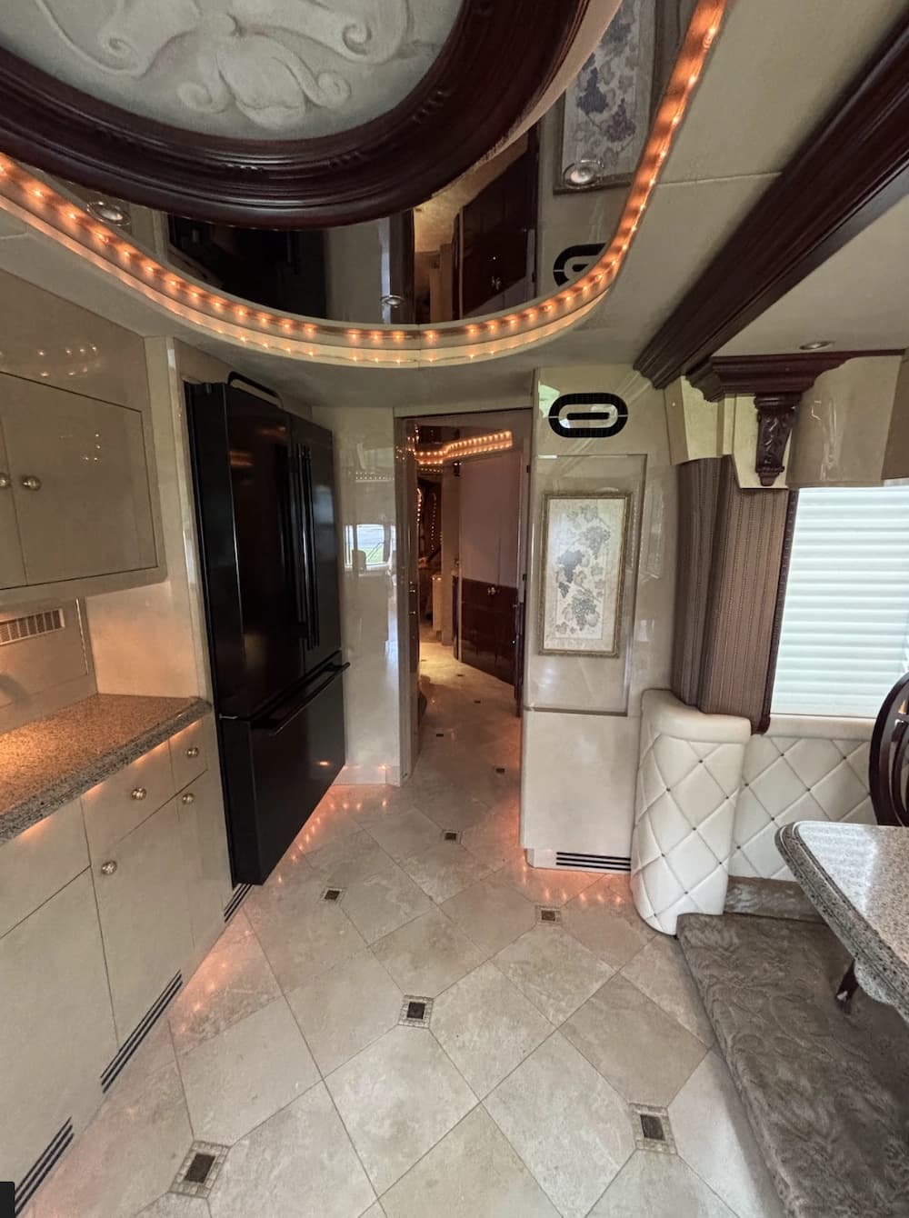 2001 Prevost Liberty Elegant Lady XLII Motorcoach Conversion - Image 23