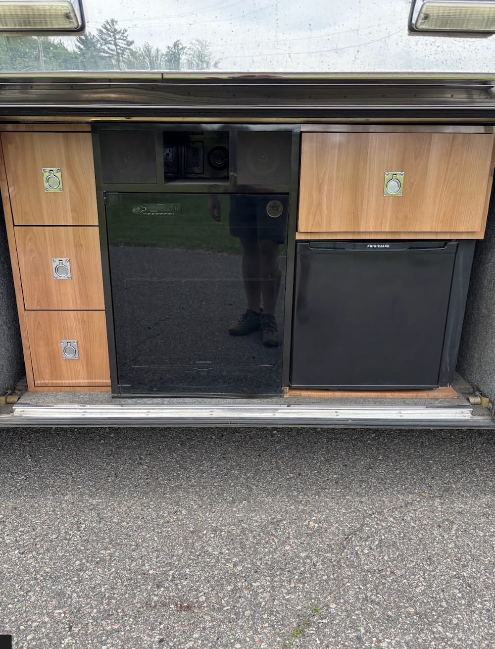 2001 Prevost Liberty Elegant Lady XLII Motorcoach Conversion - Image 37