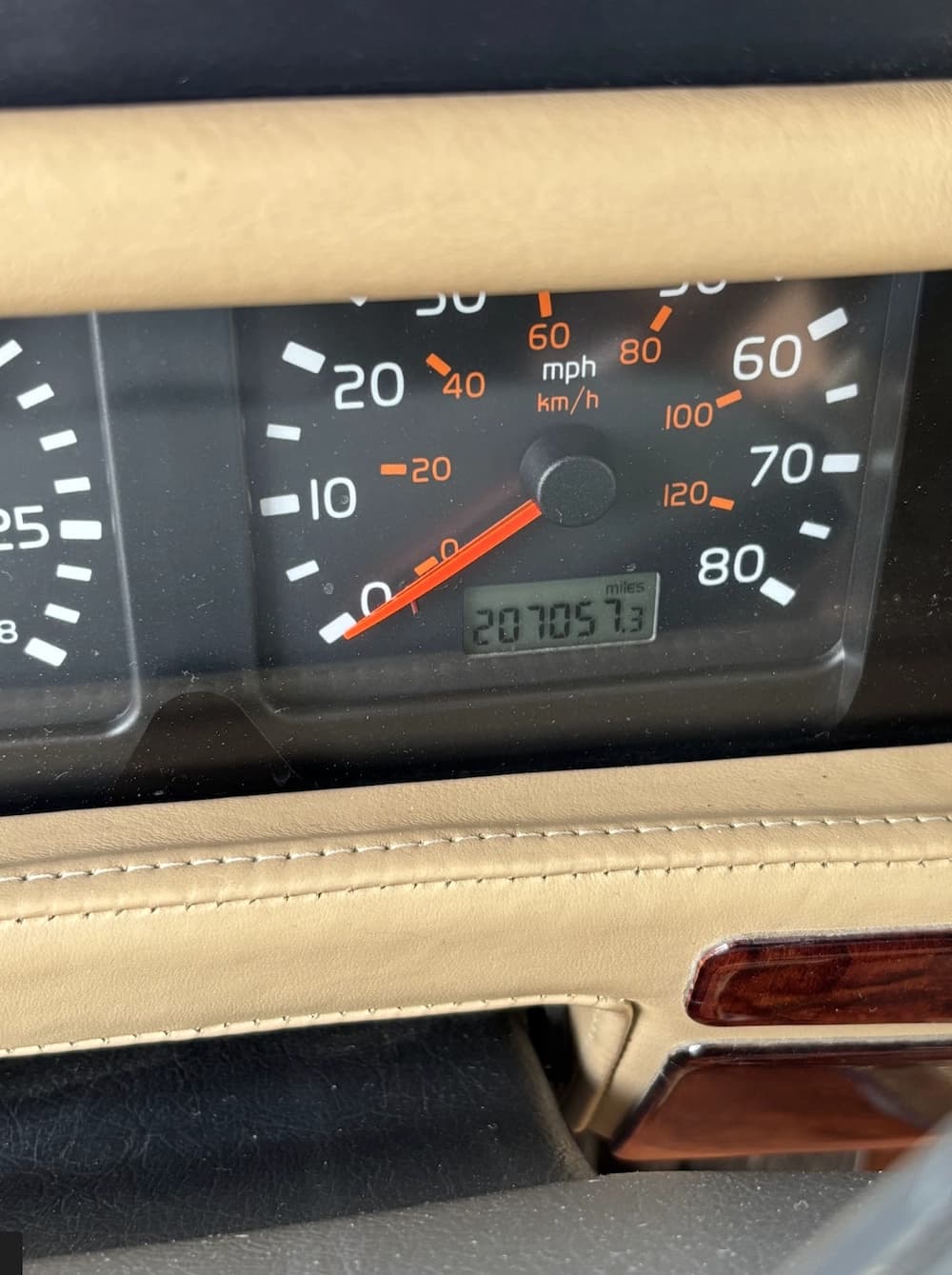 2001 Prevost Liberty Elegant Lady XLII Motorcoach Conversion - Image 9
