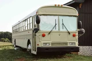 2005 Blue Bird All American bus