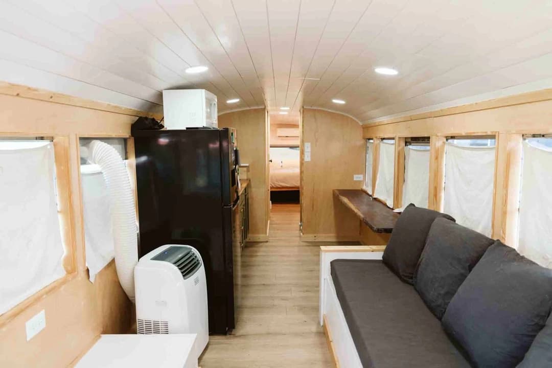 2005 Blue Bird All American Skoolie Conversion - Image 9