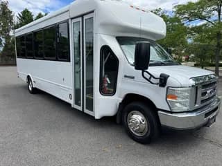 2016 Ford E-450 bus