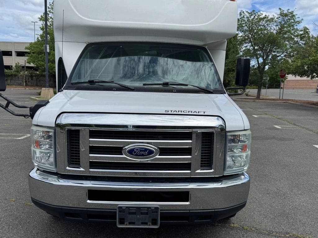 2016 Ford E-450 Shuttle Bus - Image 2