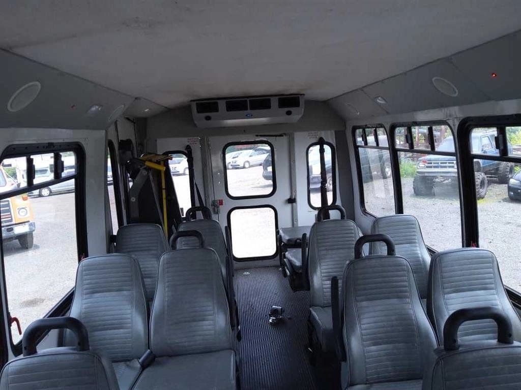 2016 Ford E-450 Wheelchair Shuttle Bus - Image 23